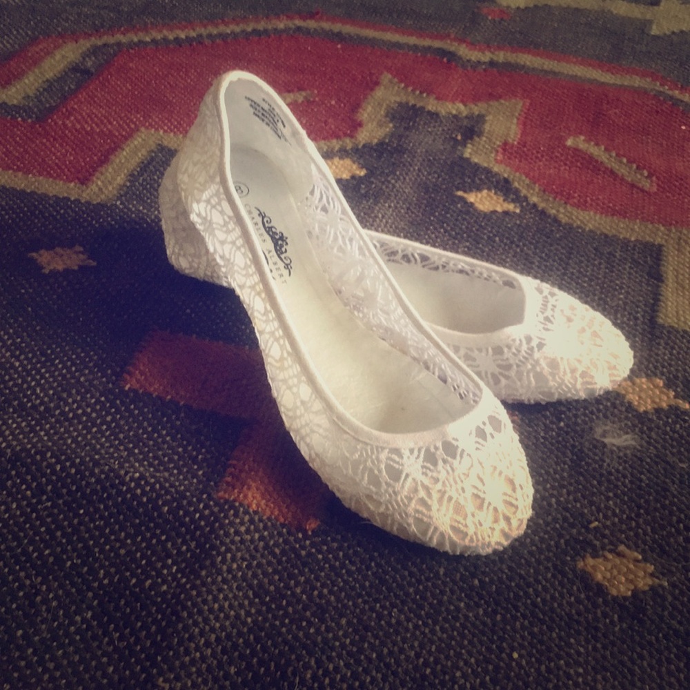 White Lace Ballet Flat Sz 8